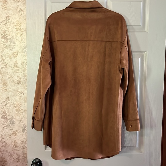 Brand new w/ tags . Brown suede like material. Very soft snap front. - Picture 5 of 6